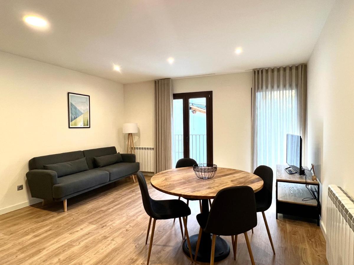 Espot Cowork & Apartments - L'Amfitriona Luaran gambar