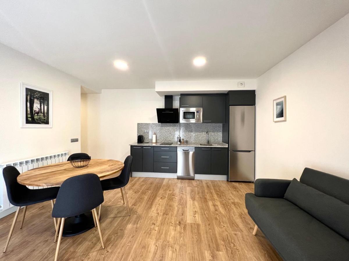 Espot Cowork & Apartments - L'Amfitriona Luaran gambar