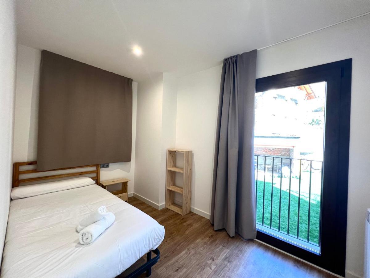 Espot Cowork & Apartments - L'Amfitriona Luaran gambar
